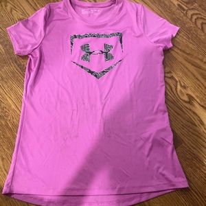 Girls Underarmour Purple shirt
